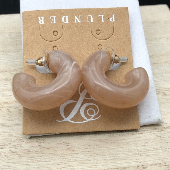 Plunder Earrings Chunky Caramel Latte Marble Swirl Acrylic Lightweight Hoop NWOT - Picture 2 of 3